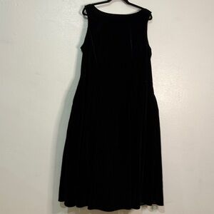 Cider Sleeveless Black Velvet Dress w/Back Black Bow. Sz 1XL. NWT.